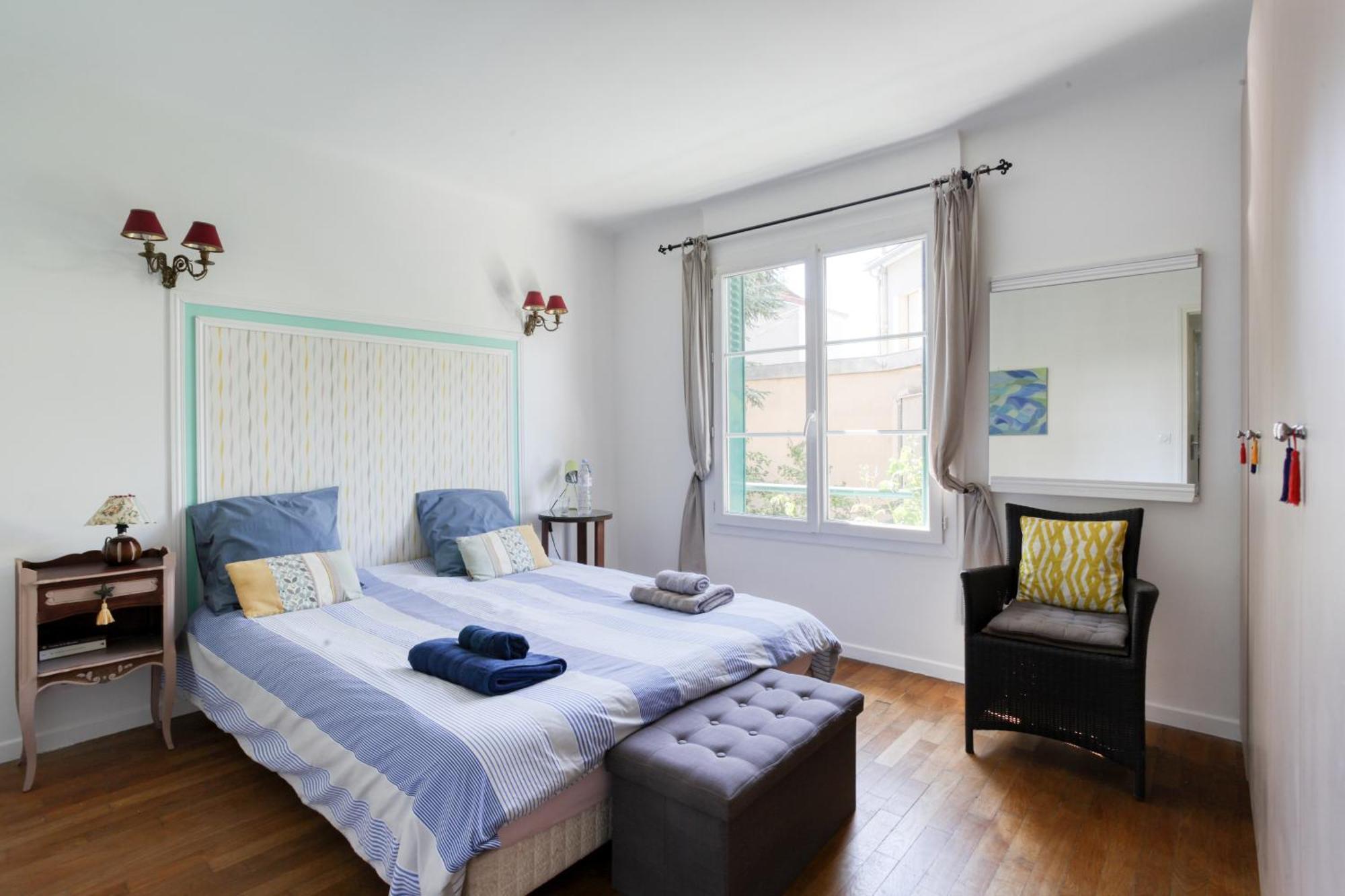 Apartamento Time Of Travel Rueil-Malmaison Exterior foto